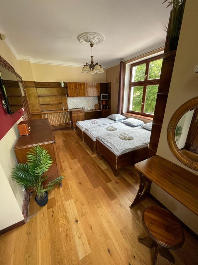 Dworek Oliwski Bed and Breakfast Gdansk Exterior foto