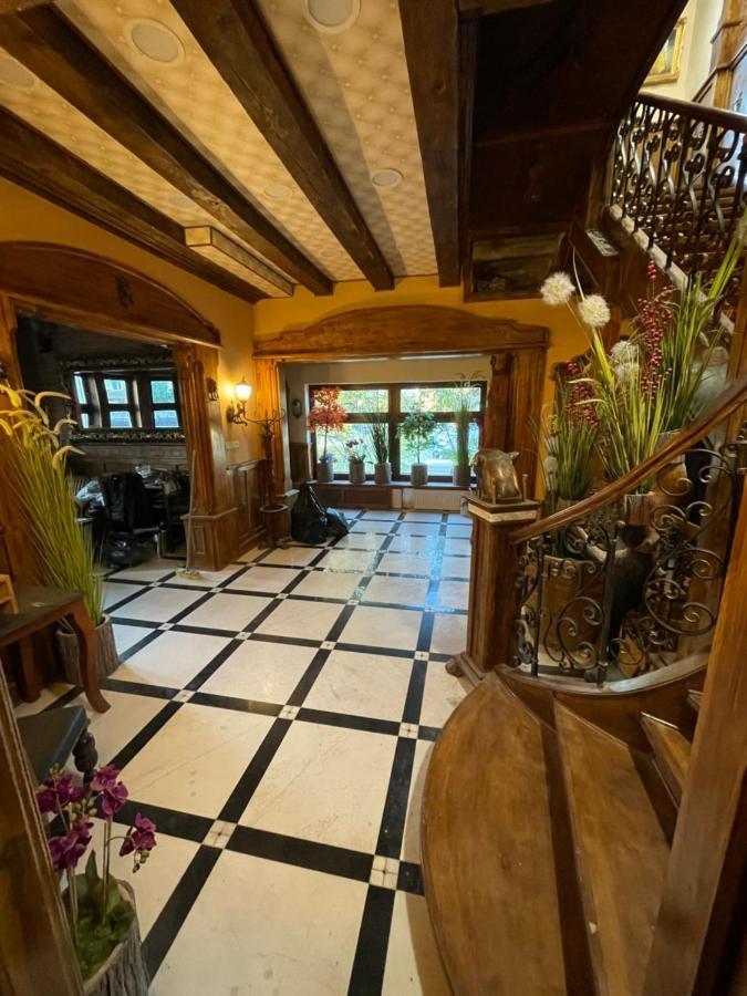 Dworek Oliwski Bed and Breakfast Gdansk Exterior foto