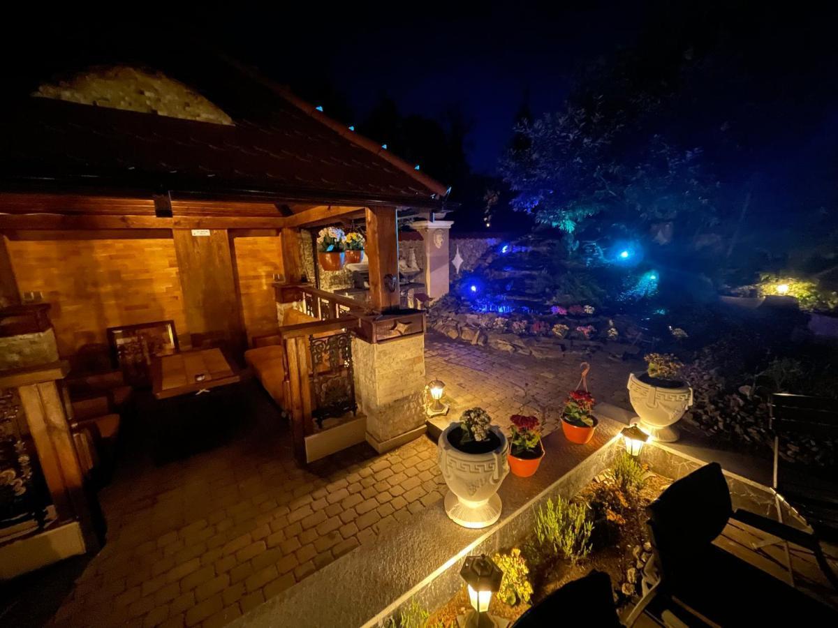 Dworek Oliwski Bed and Breakfast Gdansk Exterior foto