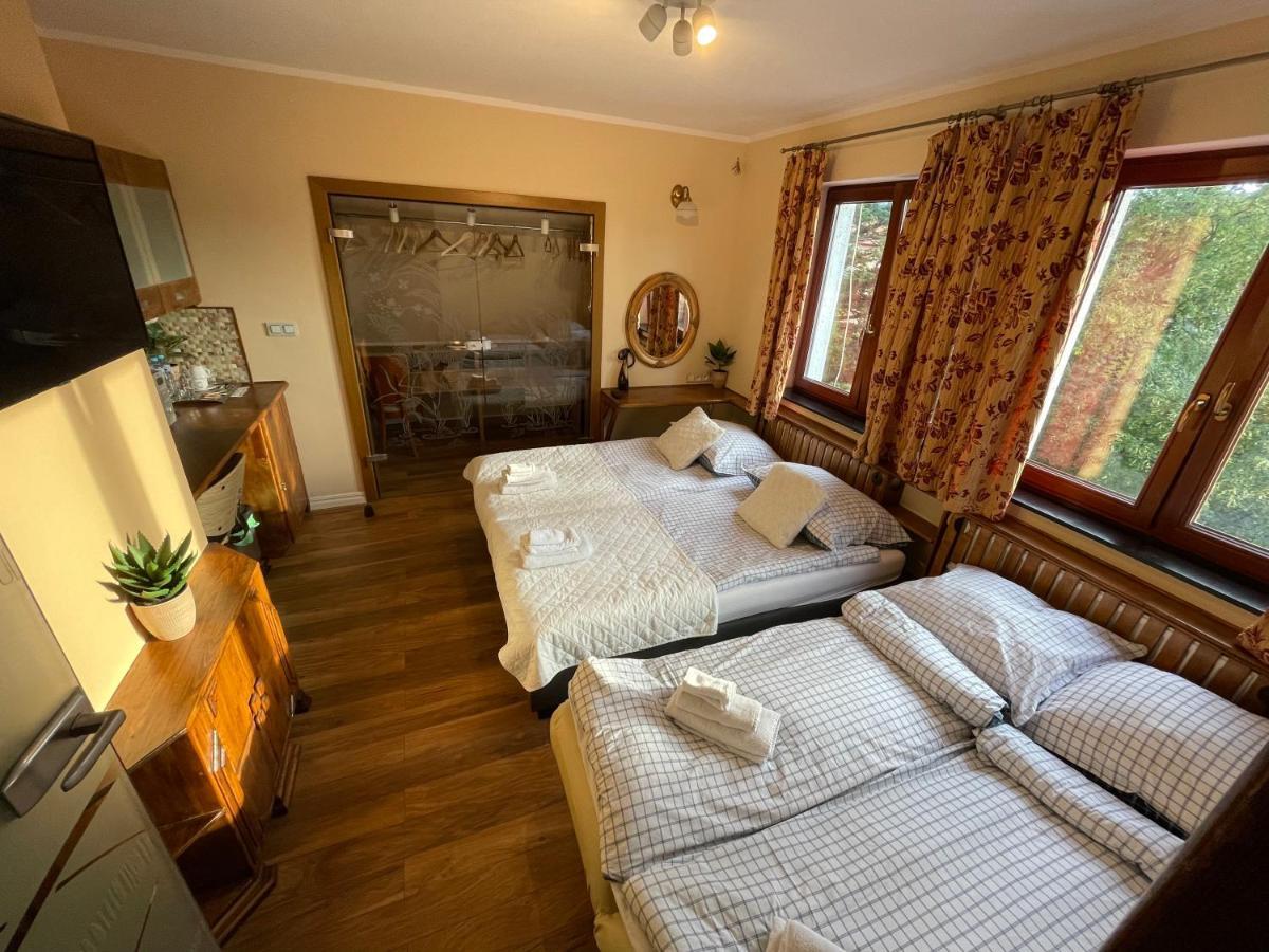 Dworek Oliwski Bed and Breakfast Gdansk Exterior foto