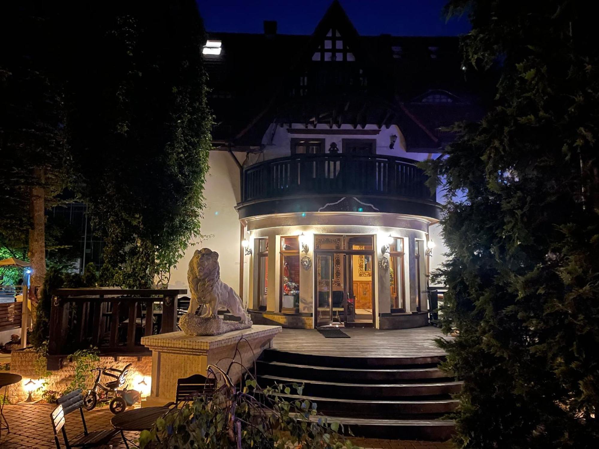 Dworek Oliwski Bed and Breakfast Gdansk Exterior foto