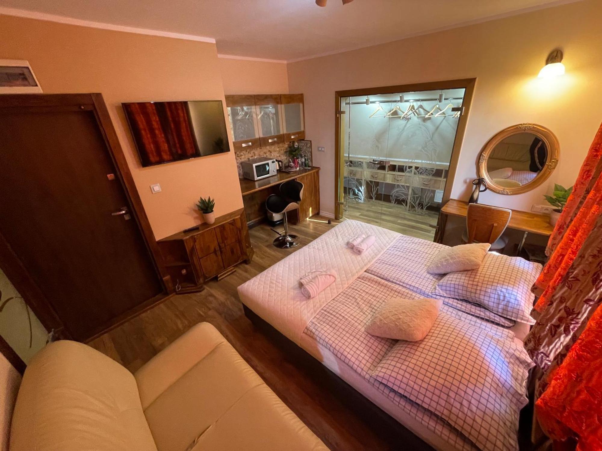 Dworek Oliwski Bed and Breakfast Gdansk Exterior foto