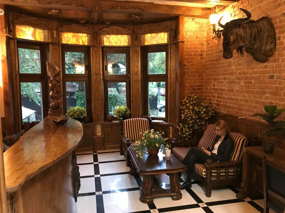 Dworek Oliwski Bed and Breakfast Gdansk Exterior foto