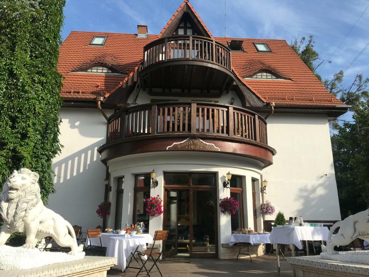 Dworek Oliwski Bed and Breakfast Gdansk Exterior foto